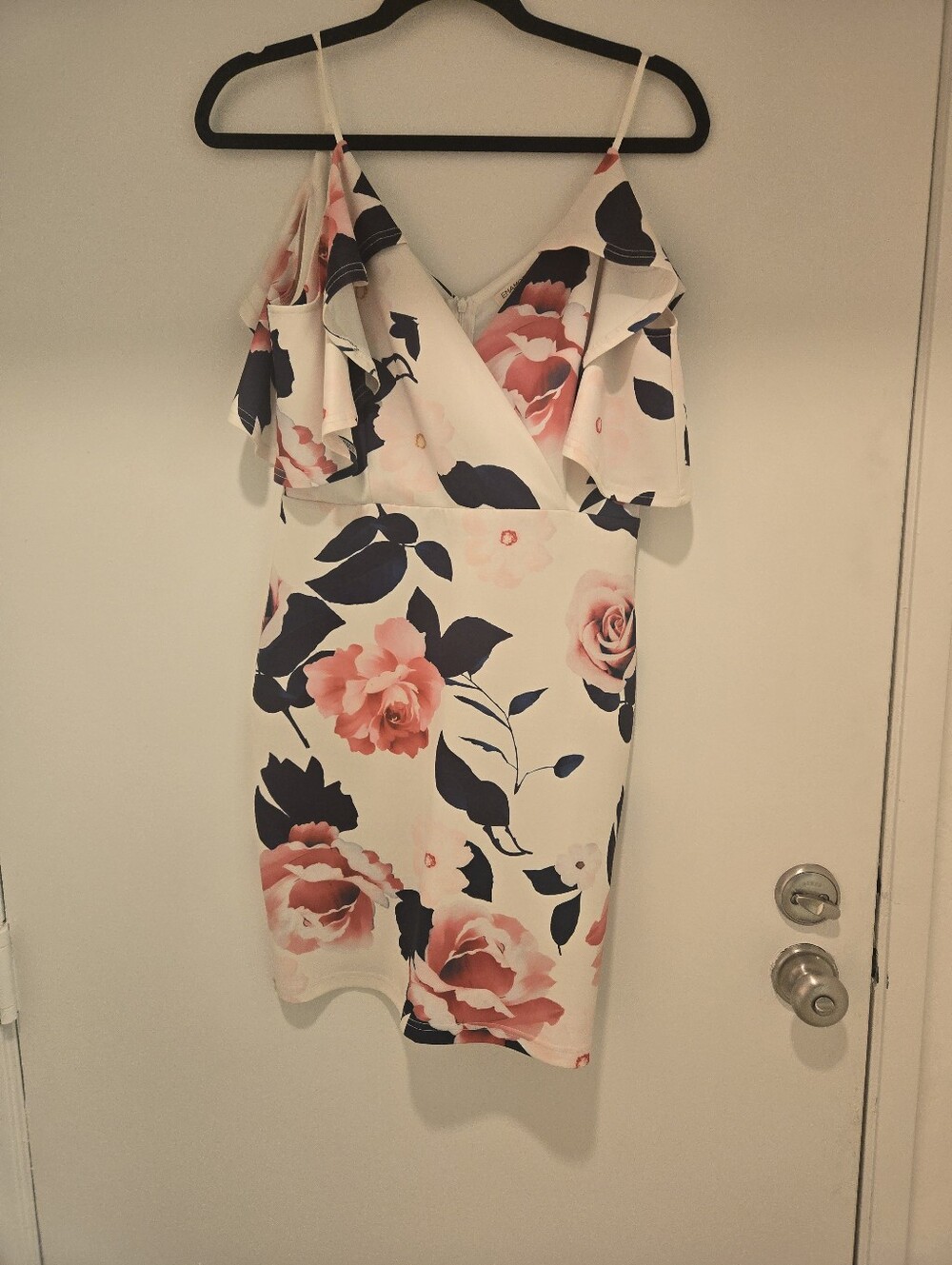 Floral Ruffle Cold-Shoulder Sheath Dress in White and Pink Size Large